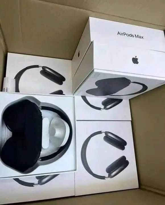 Apple Air Pods Max Pallets liquidation Wholesale