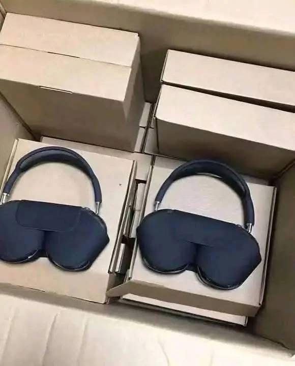 Apple Air Pods Max Pallets liquidation Wholesale