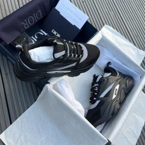 Christian Dior Shoes pallet liquidation and Wholesale