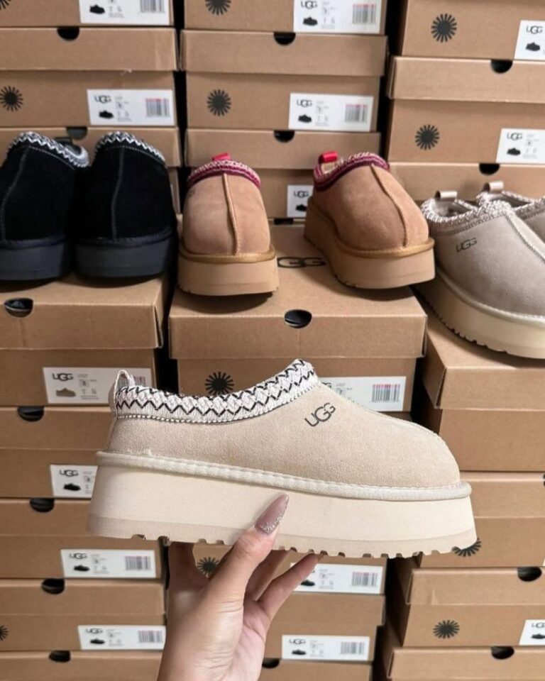Mixed UGG Shoes Pallet liquidation