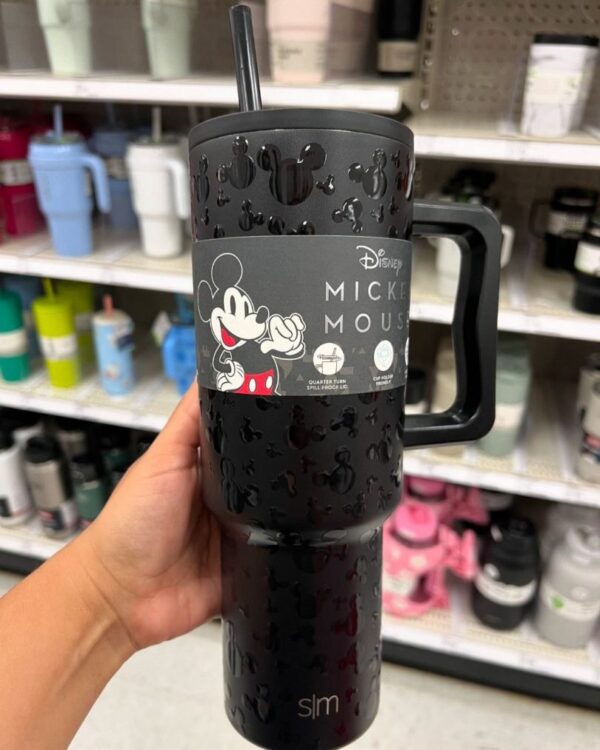 Mixed YETI Tumblers and Stanley cups Pallet