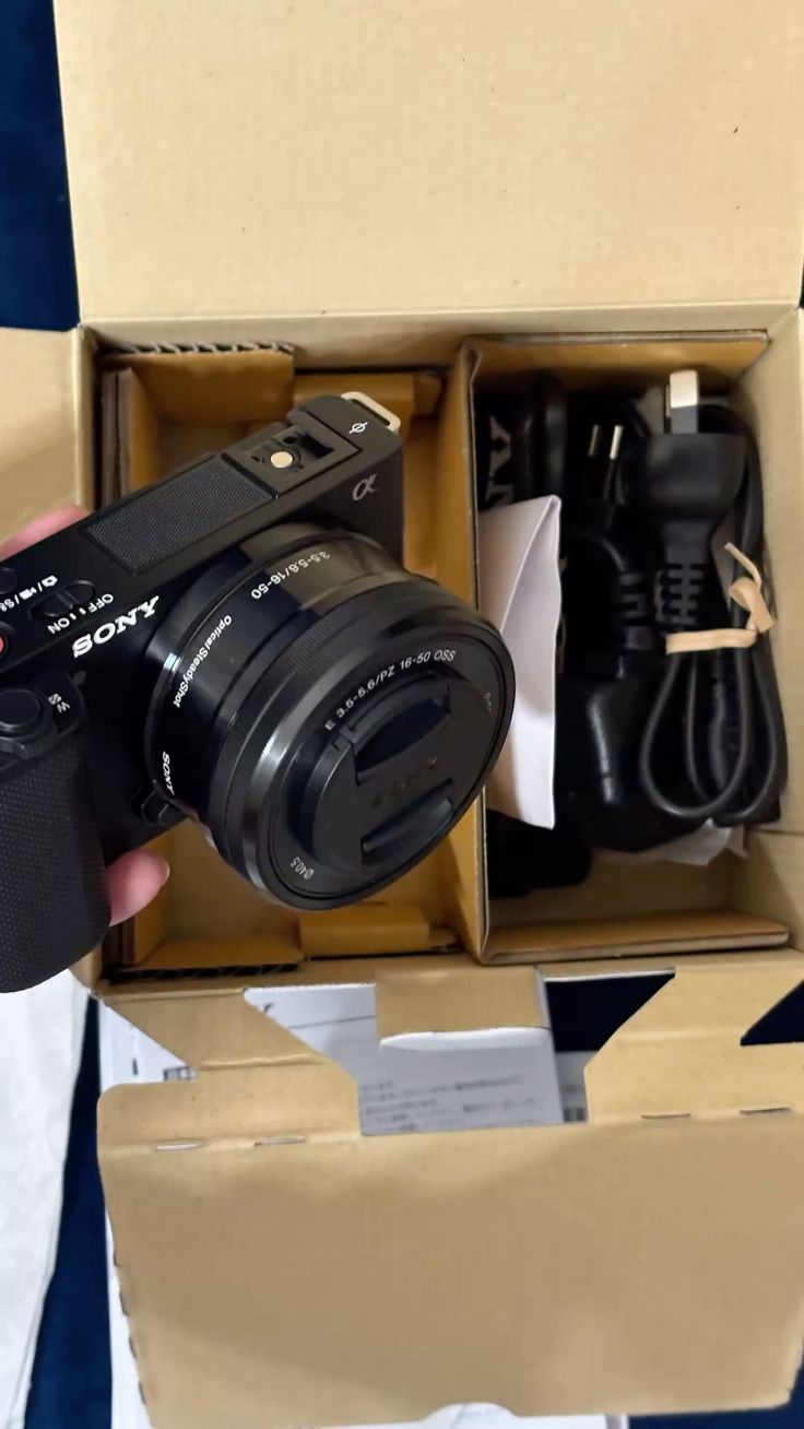 Mixed Canon / Nikon / Sony Cameras Pallets liquidation – Wholesale Bulk Lot